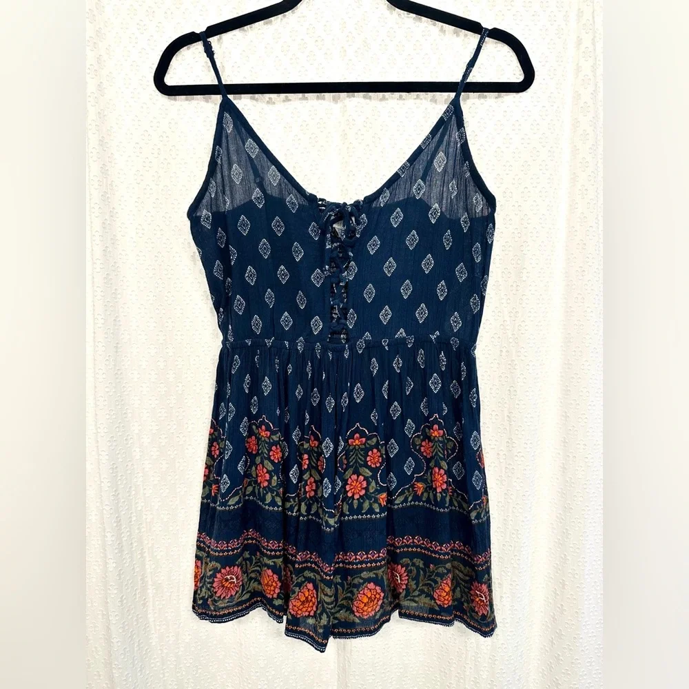 Patrons of Peace | Tank Top. Size Small - Picture 3 of 9